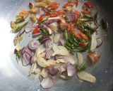 Foto langkah ke 3 dari resep Eseng-Eseng Usus Lombok Ijo.