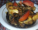 Foto langkah ke 7 dari resep Ayam Bumbu Kecap resep buyut Enak banget.
