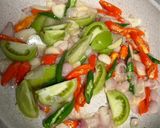 Foto langkah ke 4 dari resep Tumis Cumi Asin.
