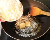 A picture of step 3 of Easy Yogurt Keema Curry.