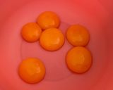 A picture of step 1 of Kanom Saneh Chan, Thai Dessert.