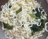 Foto del paso 3 de la receta: Fideos de Ramen con salsa pesto, acompañante de cualquier carne