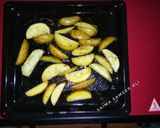 A picture of step 3 of Baked potato wedegs.