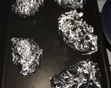 Foto del paso 1 de la receta: Papa rellena de jamón y cebolla