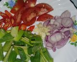 Foto langkah ke 2 dari resep Tumis Kuah Jamur (Simpel, Pedas dan Segar).