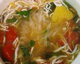 A picture of step 3 of Rice Noodle Soup with Whitebait and Whitebait Fish Cakes.