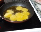 Foto del paso 2 de la receta Alitas de pollo fritas acompañadas de patatas con tomate