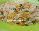 Foto langkah ke 4 dari resep Nasi Goreng Hong Kong.