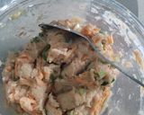 Foto langkah ke 2 dari resep Pangsit Isi Ayam Sayuran.