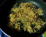 A picture of step 4 of Bread Upma.