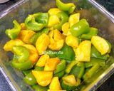 A picture of step 1 of Kasundi Capsicum.