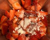 Une image de l'étape 1 de Crumble aux fraises.