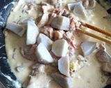 A picture of step 4 of Satoimo (Taro Root) and Chicken in Cream Sauce.