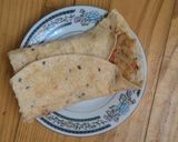 Foto langkah ke 4 dari resep Tuna wrap sederhana.