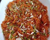 A picture of step 3 of Gajar Ka halwa.