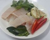 A picture of step 1 of Kanya's Fish in Green Curry.