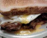 A picture of step 11 of Eggs over Pot Roast on Toast.