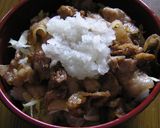 A picture of step 8 of Refreshing Pork Don Rice Bowl with Ponzu Sauce and Grated Daikon Radish.
