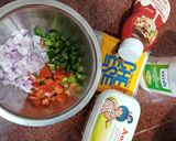 A picture of step 1 of Vegetable cheese spread Sandwich.