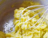 A picture of step 4 of Fluffy Choux Cream.