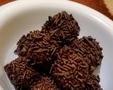 Foto langkah ke 5 dari resep Bola Bola Coklat.