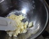 A picture of step 1 of Crispy Egg Cookies.