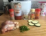Foto del paso 1 de la receta: Pollo al horno con calabacín