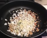 A picture of step 5 of Chilled Tomato Pasta Sauce.