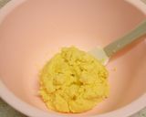A picture of step 2 of Rich Custard and Cream Cheese Tart.