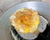 Foto langkah ke 4 dari resep Telur Dadar Pakcoy.