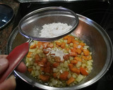 Foto del paso 2 de la receta: Pescado blanco en salsa de zanahoria