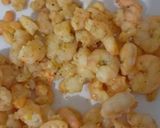 Foto langkah ke 2 dari resep Shrimp with garlic butter sauce.