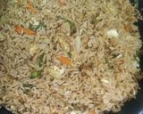 A picture of step 4 of Fried rice with chicken fried.