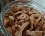 Foto langkah ke 5 dari resep Kue bawang rumahan.