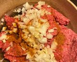 A picture of step 1 of Bacon cheeseburger tater tot casserole.