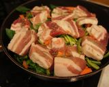 A picture of step 1 of 10 minutes! Rosemary Steamed Pork.
