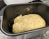 Foto del paso 3 de la receta: Brioche de anises, naranja y aceite de oliva en Panificadora