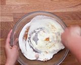 A picture of step 14 of Strawberry Cheese Cake Roll.