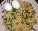 A picture of step 4 of Stir fry noodles with spinach.
