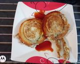 A picture of step 3 of Garlic bread egg toast.
