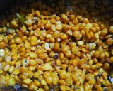 A picture of step 3 of Chana dal puri.