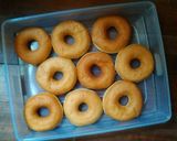 Foto langkah ke 9 dari resep Donat empuk waterroux.