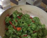 Foto langkah ke 2 dari resep Tumis pare.