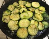 Foto del paso 4 de la receta: Snacks de zapallitos