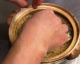 A picture of step 10 of Oyster Rice in a Clay Pot.