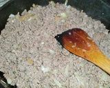 A picture of step 2 of Meat Pie with Mozzarella Cheese.