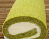 A picture of step 15 of Matcha Roll Cake White Chocolate Cream.
