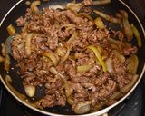 A picture of step 4 of Yakiniku Namul Bowl Like at Tokyo Disneyland.