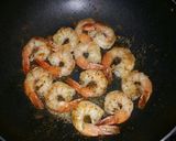 A picture of step 8 of Shrimp, Egg and Pea fried rice.