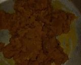 A picture of step 2 of Moong daal halwa.